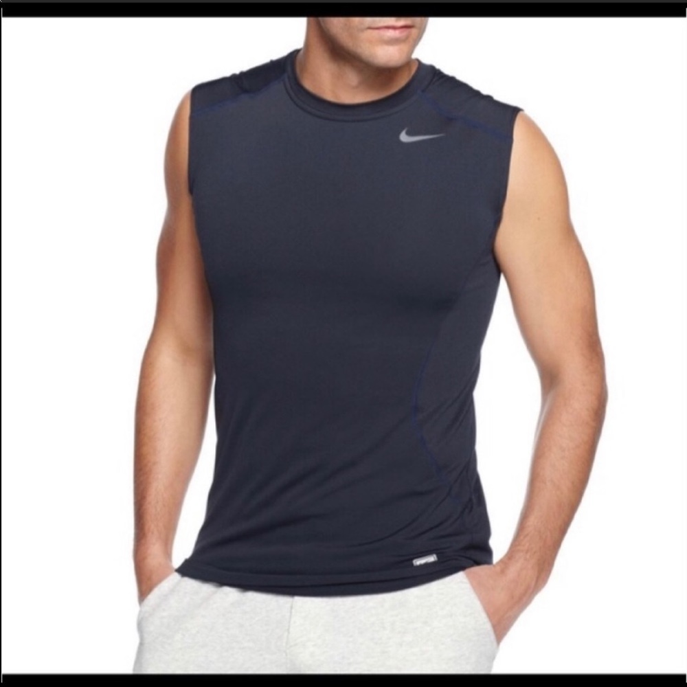 Black Nike Pro tank SZ large